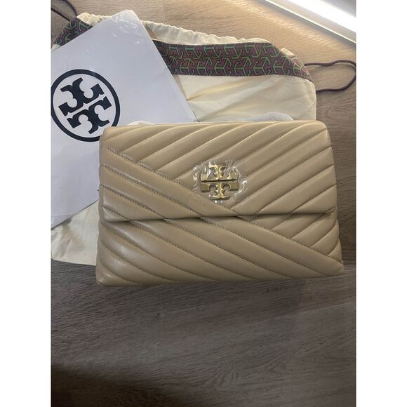 Tory Burch Handbags - Tory Burch Kira Chevron Convertible Shoulder Bag NWT